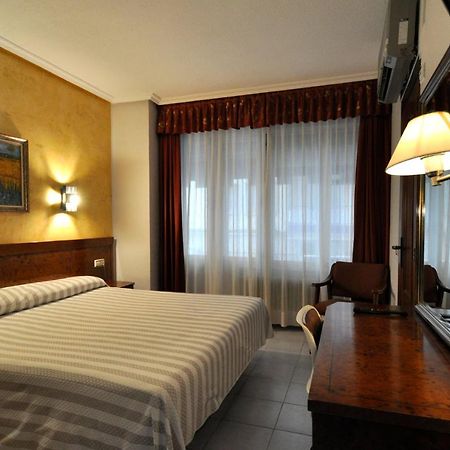 Hotel Aragon Саламанка Екстериор снимка